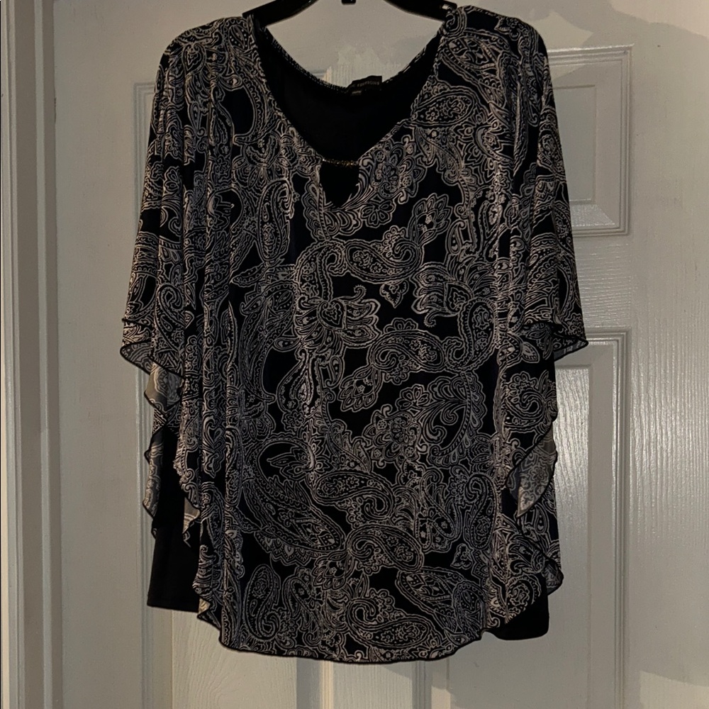 Elegant Black and White Paisley Women's Blouse
